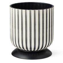 Load image into Gallery viewer, Matte Black Deco Pot Short
