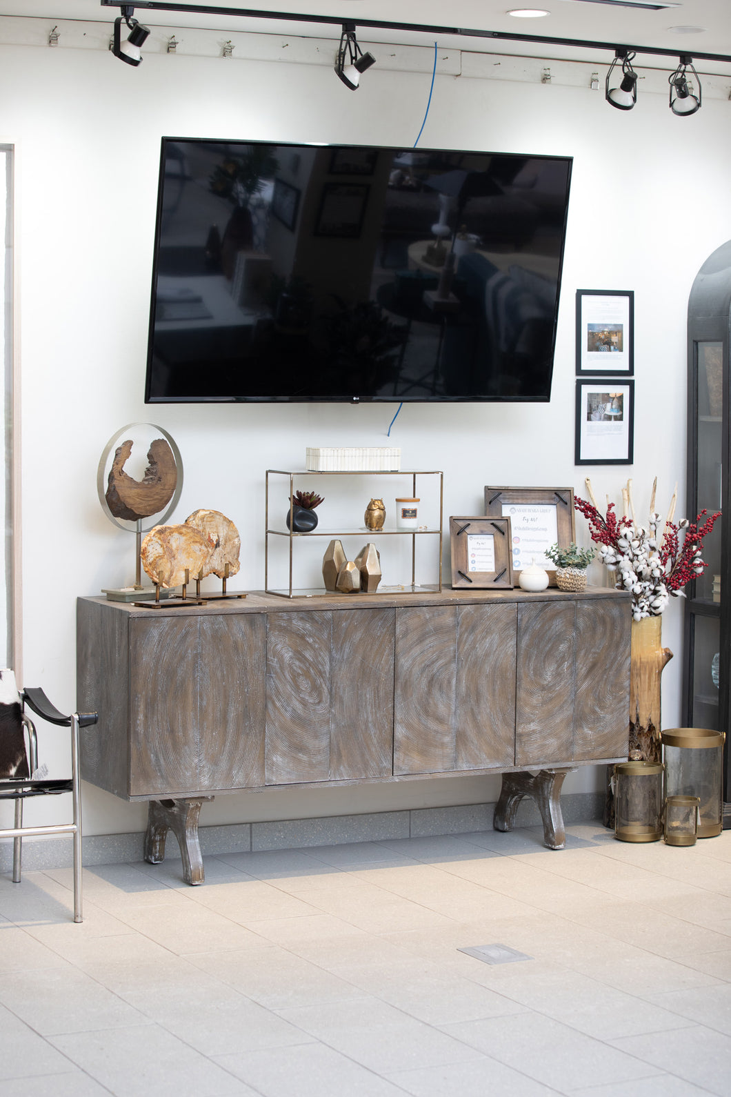 Traditional Farmhouse Sideboard